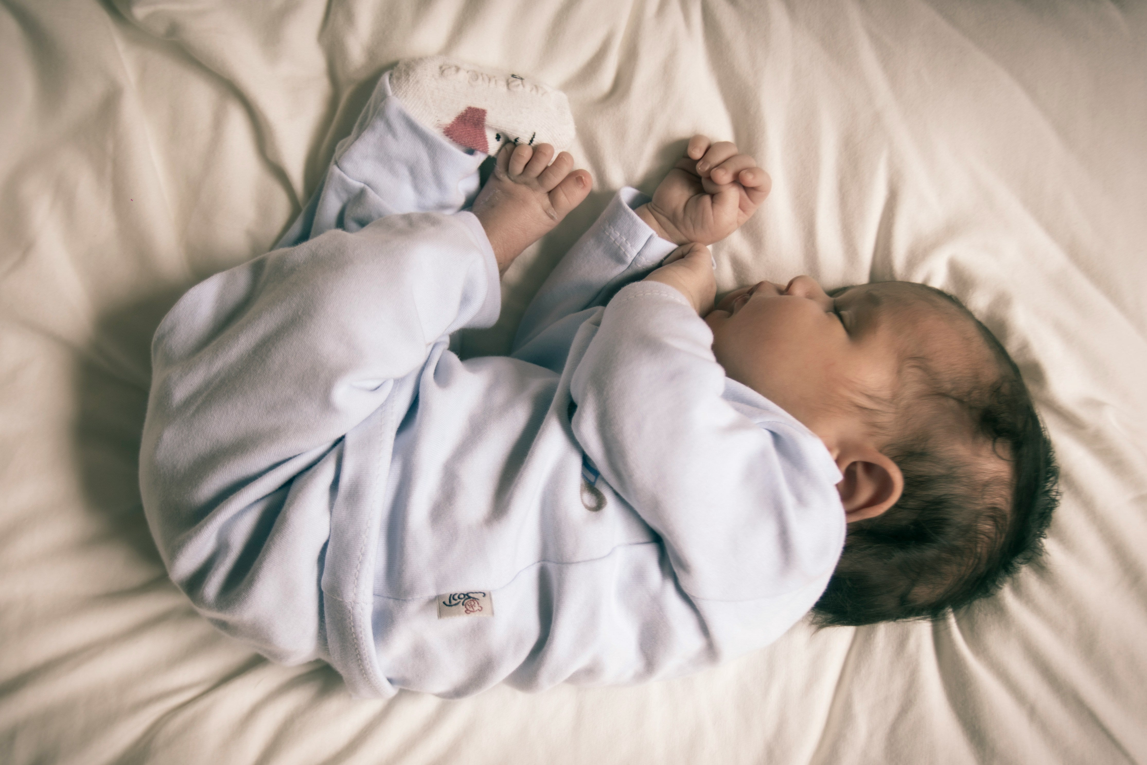 newborn fighting sleep